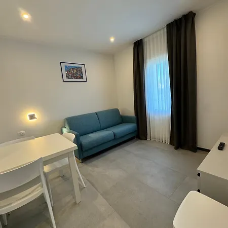 Residence Cervia 아파트호텔 체르비아